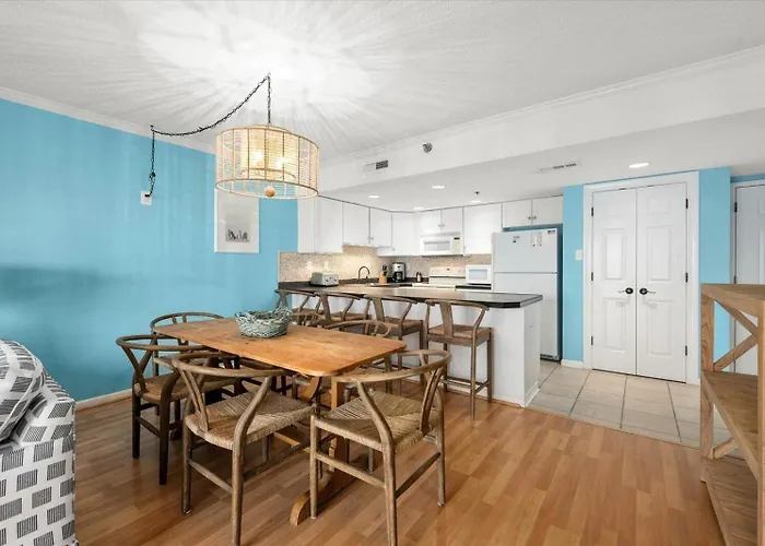 Holiday home Royal Hawaiian - Amazing 2 Bedroom With Outdoor & Indoor Pool!