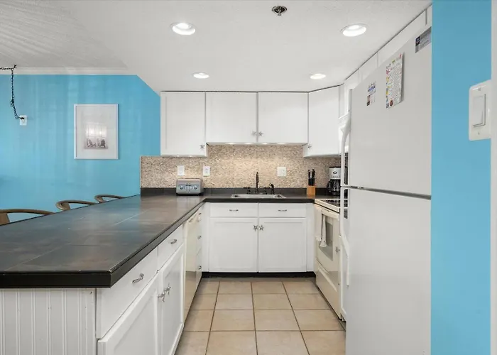 Holiday home Royal Hawaiian - Amazing 2 Bedroom With Outdoor & Indoor Pool! Ocean City