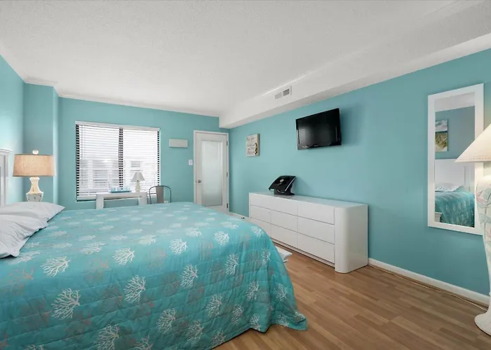 Holiday home Royal Hawaiian - Amazing 2 Bedroom With Outdoor & Indoor Pool! *