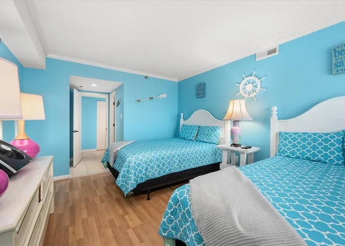 Royal Hawaiian - Amazing 2 Bedroom With Outdoor & Indoor Pool! Holiday home