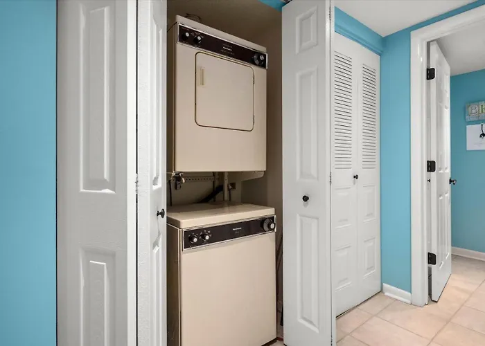 Holiday home Royal Hawaiian - Amazing 2 Bedroom With Outdoor & Indoor Pool! *